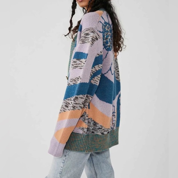 FREE PEOPLE GRAPHIC ABSTRACT AUGUST CARDIGAN - ORCHID TEAL - Picture 3 of 11